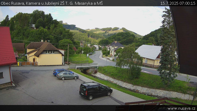 Obec Rusava - Kamera u Jubilejní ZŠ T. G. Masaryka a MŠ - 15.7.2025 v 07:00 Obec Rusava - Kamera u Jubilejní ZŠ T. G. Masaryka a MŠ - 15.7.2025 v 07:00