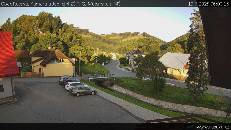 Obec Rusava - Kamera u Jubilejní ZŠ T. G. Masaryka a MŠ - 19.7.2025 v 06:00 Obec Rusava - Kamera u Jubilejní ZŠ T. G. Masaryka a MŠ - 19.7.2025 v 06:00