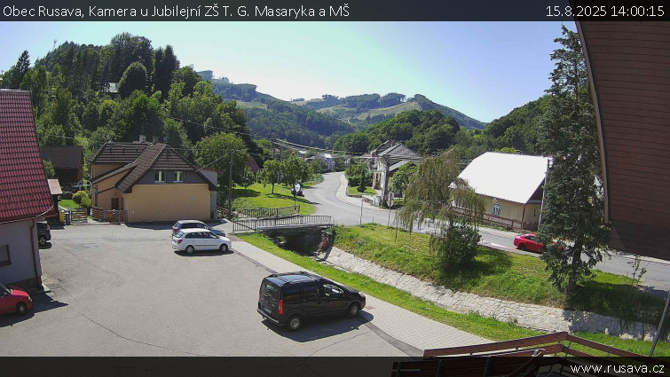 Obec Rusava - Kamera u Jubilejní ZŠ T. G. Masaryka a MŠ - 15.8.2025 v 14:00