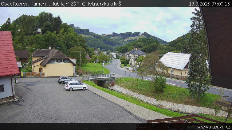 Obec Rusava - Kamera u Jubilejní ZŠ T. G. Masaryka a MŠ - 13.9.2025 v 07:00 Obec Rusava - Kamera u Jubilejní ZŠ T. G. Masaryka a MŠ - 13.9.2025 v 07:00