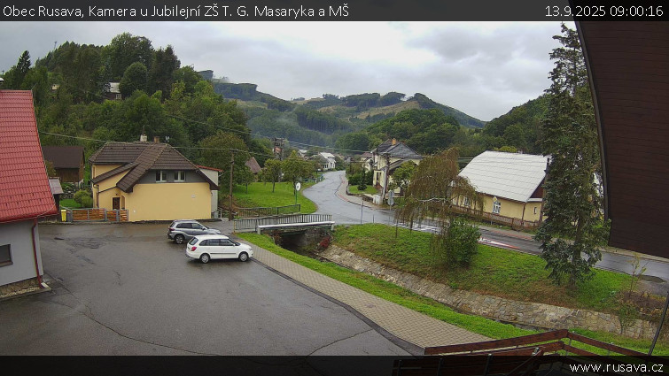 Obec Rusava - Kamera u Jubilejní ZŠ T. G. Masaryka a MŠ - 13.9.2025 v 09:00 Obec Rusava - Kamera u Jubilejní ZŠ T. G. Masaryka a MŠ - 13.9.2025 v 09:00