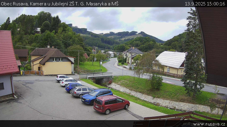 Obec Rusava - Kamera u Jubilejní ZŠ T. G. Masaryka a MŠ - 13.9.2025 v 15:00 Obec Rusava - Kamera u Jubilejní ZŠ T. G. Masaryka a MŠ - 13.9.2025 v 15:00
