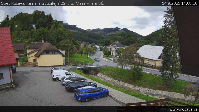 Obec Rusava - Kamera u Jubilejní ZŠ T. G. Masaryka a MŠ - 14.9.2025 v 14:00 Obec Rusava - Kamera u Jubilejní ZŠ T. G. Masaryka a MŠ - 14.9.2025 v 14:00