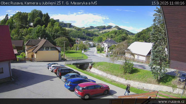 Obec Rusava - Kamera u Jubilejní ZŠ T. G. Masaryka a MŠ - 15.9.2025 v 11:00 Obec Rusava - Kamera u Jubilejní ZŠ T. G. Masaryka a MŠ - 15.9.2025 v 11:00