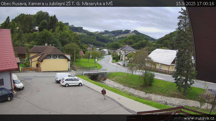 Obec Rusava - Kamera u Jubilejní ZŠ T. G. Masaryka a MŠ - 15.9.2025 v 17:00 Obec Rusava - Kamera u Jubilejní ZŠ T. G. Masaryka a MŠ - 15.9.2025 v 17:00