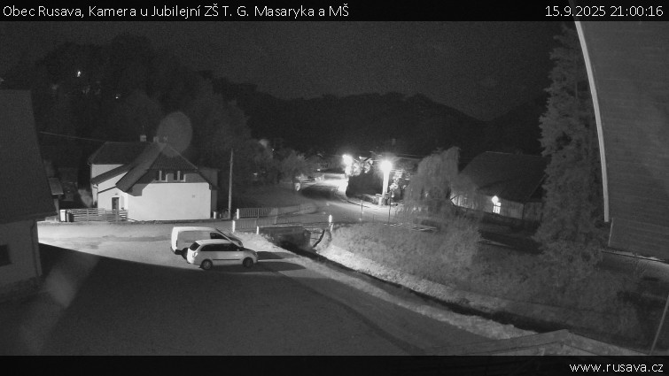 Obec Rusava - Kamera u Jubilejní ZŠ T. G. Masaryka a MŠ - 15.9.2025 v 21:00 Obec Rusava - Kamera u Jubilejní ZŠ T. G. Masaryka a MŠ - 15.9.2025 v 21:00