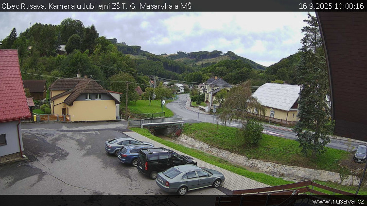 Obec Rusava - Kamera u Jubilejní ZŠ T. G. Masaryka a MŠ - 16.9.2025 v 10:00 Obec Rusava - Kamera u Jubilejní ZŠ T. G. Masaryka a MŠ - 16.9.2025 v 10:00