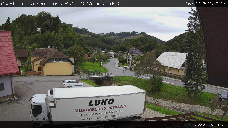 Obec Rusava - Kamera u Jubilejní ZŠ T. G. Masaryka a MŠ - 16.9.2025 v 13:00 Obec Rusava - Kamera u Jubilejní ZŠ T. G. Masaryka a MŠ - 16.9.2025 v 13:00