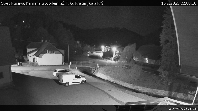 Obec Rusava - Kamera u Jubilejní ZŠ T. G. Masaryka a MŠ - 16.9.2025 v 22:00