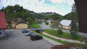 Obec Rusava - Kamera u Jubilejní ZŠ T. G. Masaryka a MŠ - 17.9.2025 v 09:00