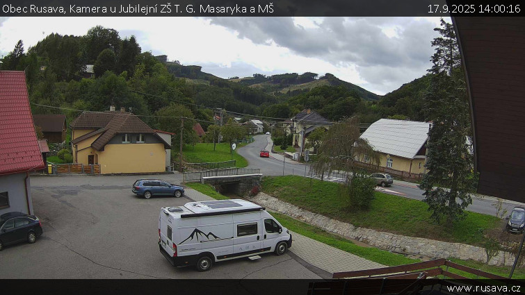 Obec Rusava - Kamera u Jubilejní ZŠ T. G. Masaryka a MŠ - 17.9.2025 v 14:00 Obec Rusava - Kamera u Jubilejní ZŠ T. G. Masaryka a MŠ - 17.9.2025 v 14:00