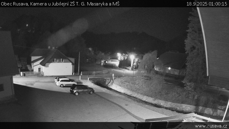 Obec Rusava - Kamera u Jubilejní ZŠ T. G. Masaryka a MŠ - 18.9.2025 v 01:00