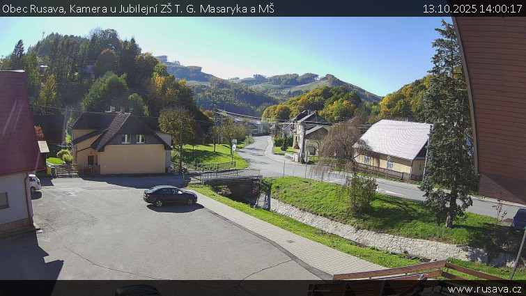 Obec Rusava - Kamera u Jubilejní ZŠ T. G. Masaryka a MŠ - 13.10.2025 v 14:00 Obec Rusava - Kamera u Jubilejní ZŠ T. G. Masaryka a MŠ - 13.10.2025 v 14:00