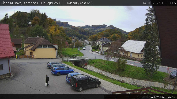 Obec Rusava - Kamera u Jubilejní ZŠ T. G. Masaryka a MŠ - 14.10.2025 v 13:00 Obec Rusava - Kamera u Jubilejní ZŠ T. G. Masaryka a MŠ - 14.10.2025 v 13:00