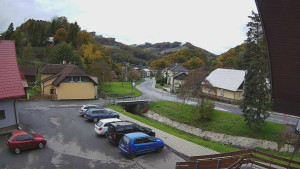 Obec Rusava - Kamera u Jubilejní ZŠ T. G. Masaryka a MŠ - 15.10.2025 v 13:00