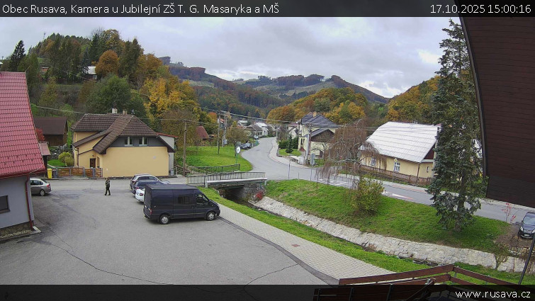 Obec Rusava - Kamera u Jubilejní ZŠ T. G. Masaryka a MŠ - 17.10.2025 v 15:00 Obec Rusava - Kamera u Jubilejní ZŠ T. G. Masaryka a MŠ - 17.10.2025 v 15:00