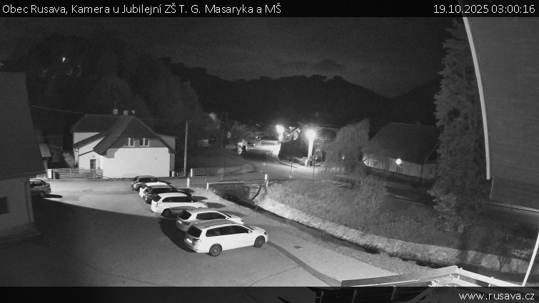 Obec Rusava - Kamera u Jubilejní ZŠ T. G. Masaryka a MŠ - 19.10.2025 v 03:00 Obec Rusava - Kamera u Jubilejní ZŠ T. G. Masaryka a MŠ - 19.10.2025 v 03:00