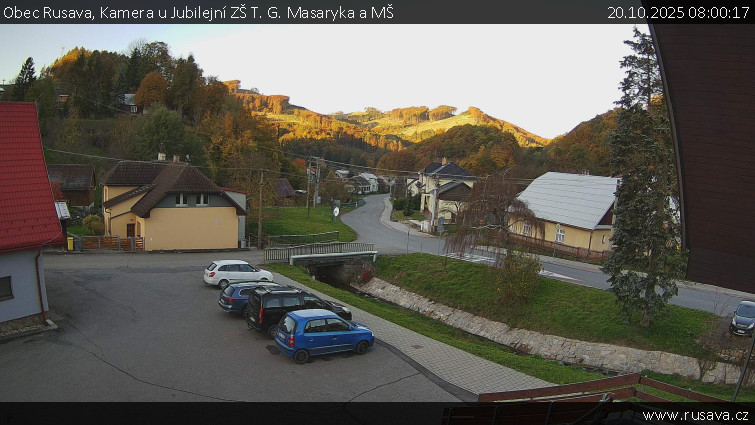 Obec Rusava - Kamera u Jubilejní ZŠ T. G. Masaryka a MŠ - 20.10.2025 v 08:00 Obec Rusava - Kamera u Jubilejní ZŠ T. G. Masaryka a MŠ - 20.10.2025 v 08:00
