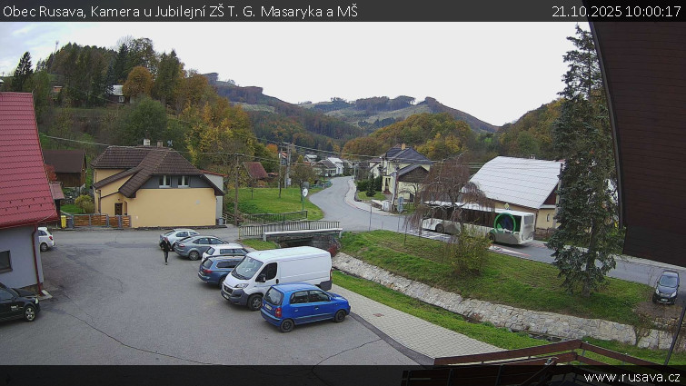 Obec Rusava - Kamera u Jubilejní ZŠ T. G. Masaryka a MŠ - 21.10.2025 v 10:00 Obec Rusava - Kamera u Jubilejní ZŠ T. G. Masaryka a MŠ - 21.10.2025 v 10:00