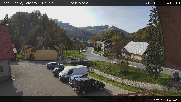 Obec Rusava - Kamera u Jubilejní ZŠ T. G. Masaryka a MŠ - 21.10.2025 v 14:00 Obec Rusava - Kamera u Jubilejní ZŠ T. G. Masaryka a MŠ - 21.10.2025 v 14:00