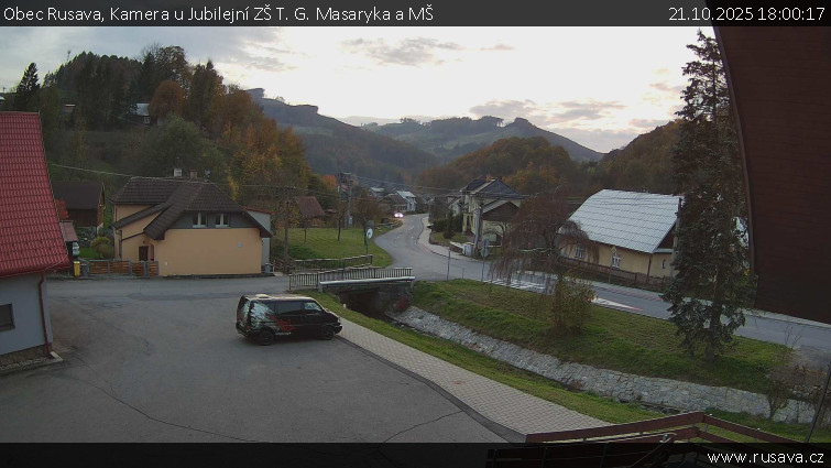 Obec Rusava - Kamera u Jubilejní ZŠ T. G. Masaryka a MŠ - 21.10.2025 v 18:00 Obec Rusava - Kamera u Jubilejní ZŠ T. G. Masaryka a MŠ - 21.10.2025 v 18:00