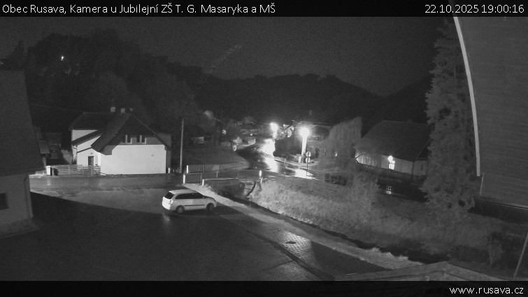 Obec Rusava - Kamera u Jubilejní ZŠ T. G. Masaryka a MŠ - 22.10.2025 v 19:00 Obec Rusava - Kamera u Jubilejní ZŠ T. G. Masaryka a MŠ - 22.10.2025 v 19:00