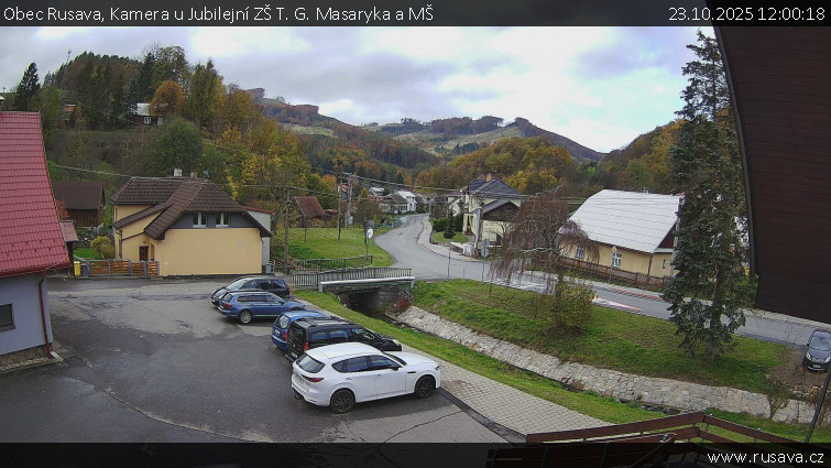 Obec Rusava - Kamera u Jubilejní ZŠ T. G. Masaryka a MŠ - 23.10.2025 v 12:00 Obec Rusava - Kamera u Jubilejní ZŠ T. G. Masaryka a MŠ - 23.10.2025 v 12:00