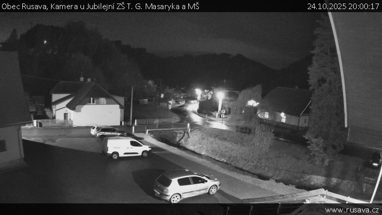 Obec Rusava - Kamera u Jubilejní ZŠ T. G. Masaryka a MŠ - 24.10.2025 v 20:00 Obec Rusava - Kamera u Jubilejní ZŠ T. G. Masaryka a MŠ - 24.10.2025 v 20:00