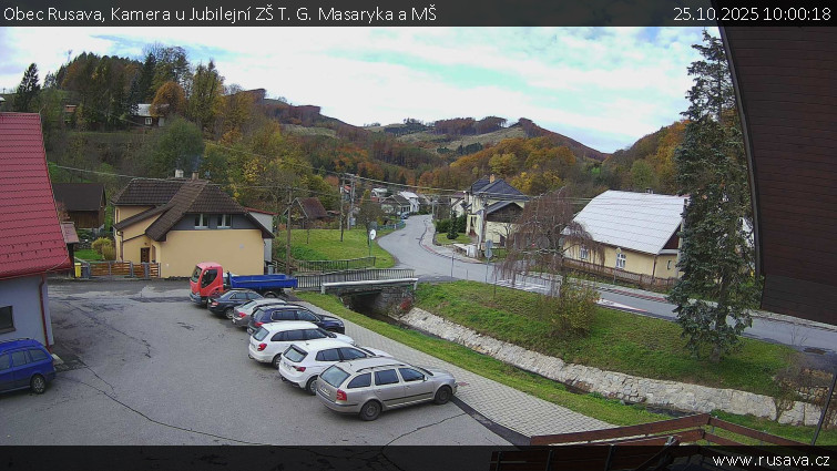 Obec Rusava - Kamera u Jubilejní ZŠ T. G. Masaryka a MŠ - 25.10.2025 v 10:00 Obec Rusava - Kamera u Jubilejní ZŠ T. G. Masaryka a MŠ - 25.10.2025 v 10:00