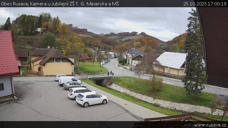 Obec Rusava - Kamera u Jubilejní ZŠ T. G. Masaryka a MŠ - 25.10.2025 v 17:00 Obec Rusava - Kamera u Jubilejní ZŠ T. G. Masaryka a MŠ - 25.10.2025 v 17:00
