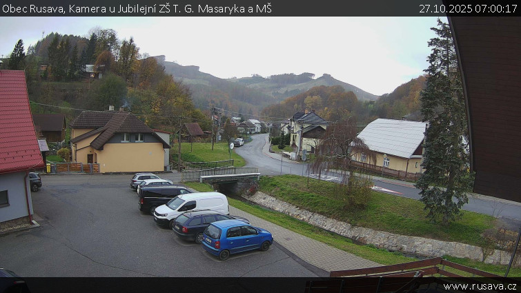 Obec Rusava - Kamera u Jubilejní ZŠ T. G. Masaryka a MŠ - 27.10.2025 v 07:00 Obec Rusava - Kamera u Jubilejní ZŠ T. G. Masaryka a MŠ - 27.10.2025 v 07:00