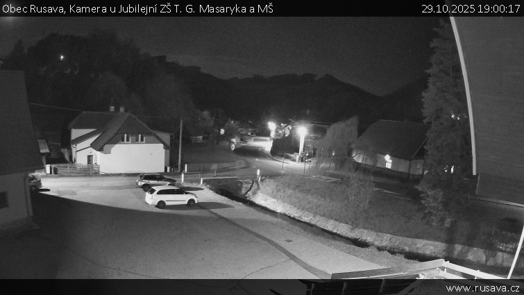 Obec Rusava - Kamera u Jubilejní ZŠ T. G. Masaryka a MŠ - 29.10.2025 v 19:00