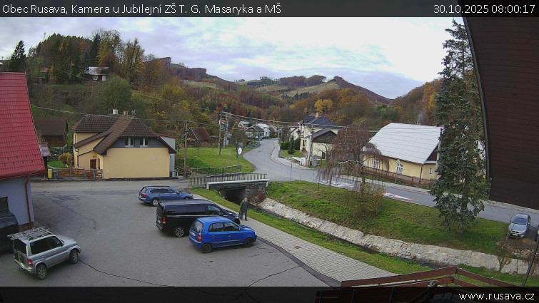 Obec Rusava - Kamera u Jubilejní ZŠ T. G. Masaryka a MŠ - 30.10.2025 v 08:00 Obec Rusava - Kamera u Jubilejní ZŠ T. G. Masaryka a MŠ - 30.10.2025 v 08:00