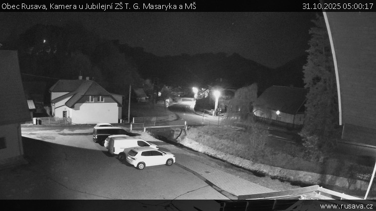 Obec Rusava - Kamera u Jubilejní ZŠ T. G. Masaryka a MŠ - 31.10.2025 v 05:00 Obec Rusava - Kamera u Jubilejní ZŠ T. G. Masaryka a MŠ - 31.10.2025 v 05:00