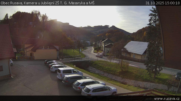 Obec Rusava - Kamera u Jubilejní ZŠ T. G. Masaryka a MŠ - 31.10.2025 v 15:00 Obec Rusava - Kamera u Jubilejní ZŠ T. G. Masaryka a MŠ - 31.10.2025 v 15:00