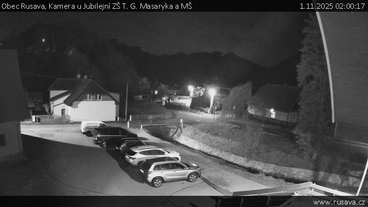 Obec Rusava - Kamera u Jubilejní ZŠ T. G. Masaryka a MŠ - 1.11.2025 v 02:00