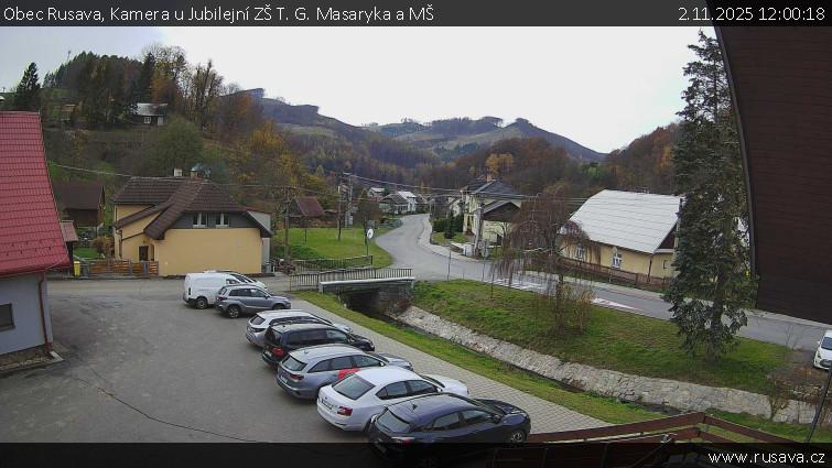 Obec Rusava - Kamera u Jubilejní ZŠ T. G. Masaryka a MŠ - 2.11.2025 v 12:00