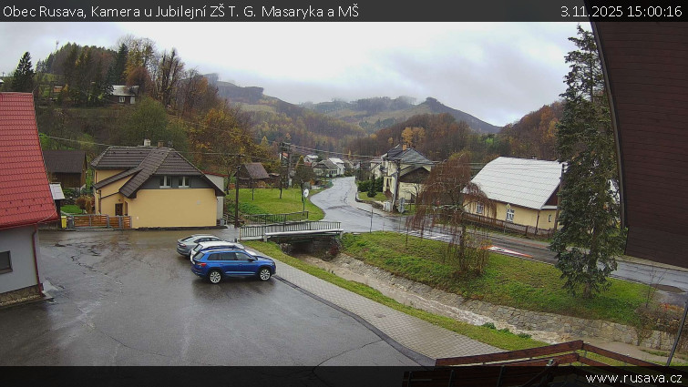 Obec Rusava - Kamera u Jubilejní ZŠ T. G. Masaryka a MŠ - 3.11.2025 v 15:00