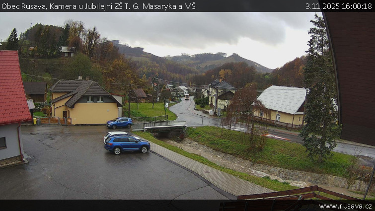 Obec Rusava - Kamera u Jubilejní ZŠ T. G. Masaryka a MŠ - 3.11.2025 v 16:00