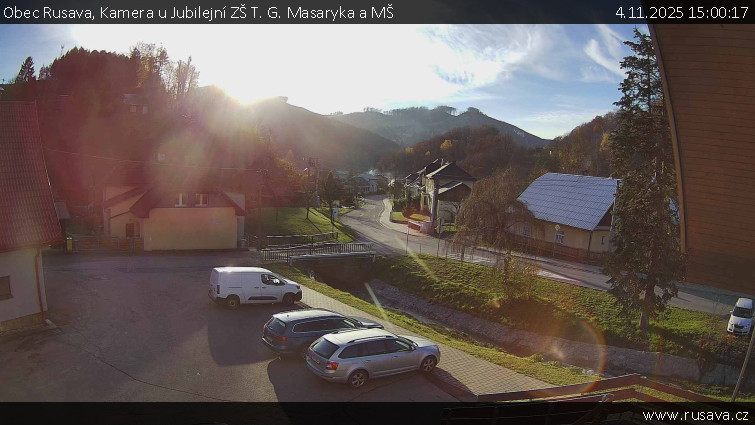 Obec Rusava - Kamera u Jubilejní ZŠ T. G. Masaryka a MŠ - 4.11.2025 v 15:00