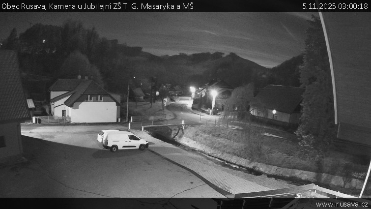 Obec Rusava - Kamera u Jubilejní ZŠ T. G. Masaryka a MŠ - 5.11.2025 v 03:00