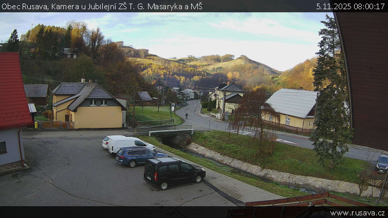 Obec Rusava - Kamera u Jubilejní ZŠ T. G. Masaryka a MŠ - 5.11.2025 v 08:00