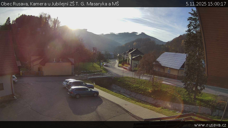 Obec Rusava - Kamera u Jubilejní ZŠ T. G. Masaryka a MŠ - 5.11.2025 v 15:00
