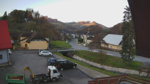 Obec Rusava - Kamera u Jubilejní ZŠ T. G. Masaryka a MŠ - 6.11.2025 v 07:00 Obec Rusava - Kamera u Jubilejní ZŠ T. G. Masaryka a MŠ - 6.11.2025 v 07:00