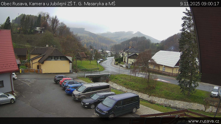 Obec Rusava - Kamera u Jubilejní ZŠ T. G. Masaryka a MŠ - 9.11.2025 v 09:00
