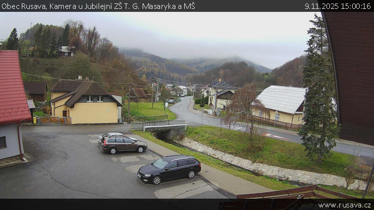Obec Rusava - Kamera u Jubilejní ZŠ T. G. Masaryka a MŠ - 9.11.2025 v 15:00