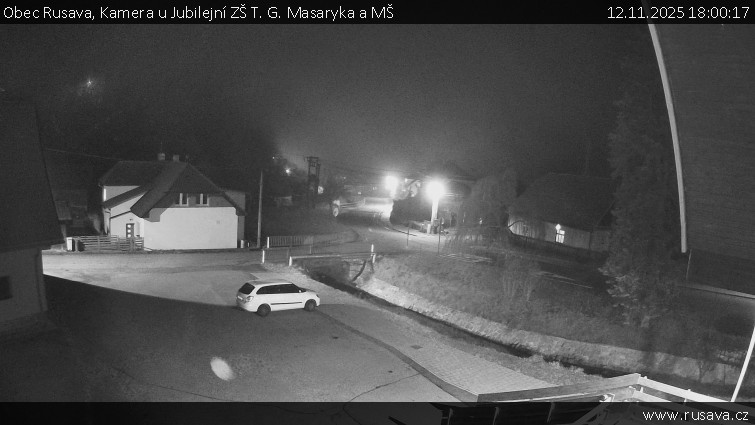 Obec Rusava - Kamera u Jubilejní ZŠ T. G. Masaryka a MŠ - 12.11.2025 v 18:00