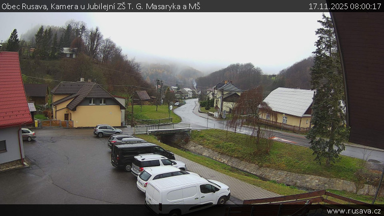 Obec Rusava - Kamera u Jubilejní ZŠ T. G. Masaryka a MŠ - 17.11.2025 v 08:00