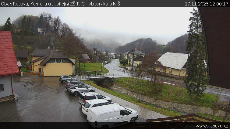 Obec Rusava - Kamera u Jubilejní ZŠ T. G. Masaryka a MŠ - 17.11.2025 v 12:00