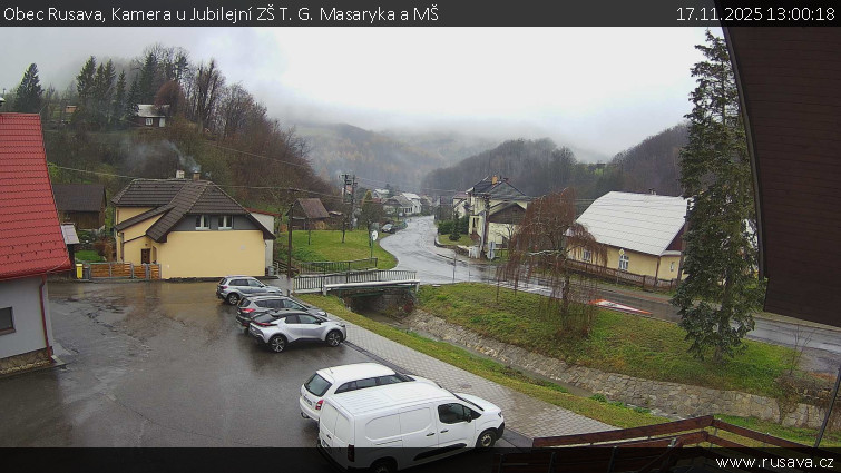 Obec Rusava - Kamera u Jubilejní ZŠ T. G. Masaryka a MŠ - 17.11.2025 v 13:00